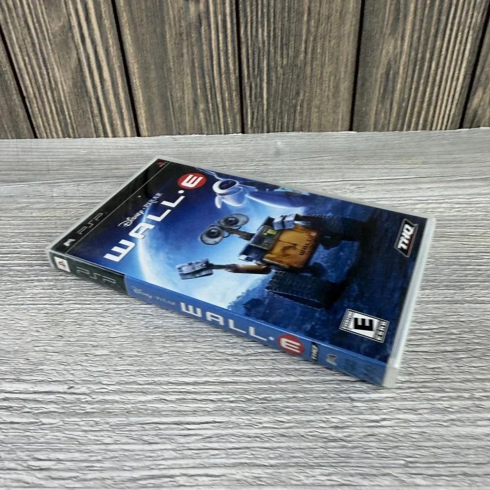 WALL-E Sony PSP Game Tested Working Complete w/ Case Disney Pixar THQ